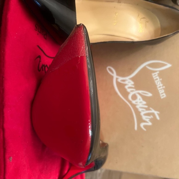 Christian Louboutin Glossy Black Heels with Red Soles - Picture 4 of 4